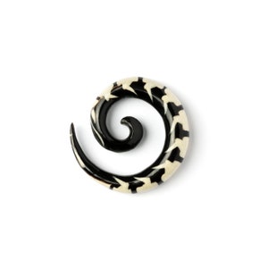 Black & White Centipede spiral gauges, taper gauge earrings for stretched ears 6g 5/8 ear gauges, natural ear stretchers, gauge jewelry image 4