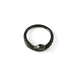 Black Python septum clicker ring, surgical steel hinged segment snake piercing ring 16g, 8mm, 10mm click on ring for cartilage, tragus,helix