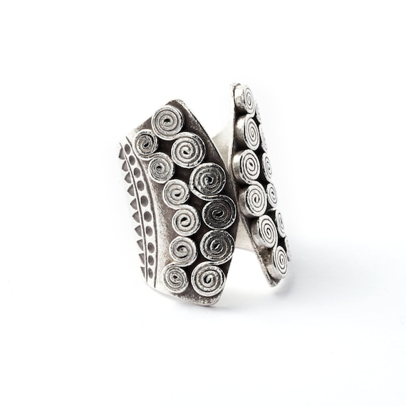 Sterling Silver Hill Tribe Double Fan Ring Sterling Silver Hill Tribe Double Fan Ring