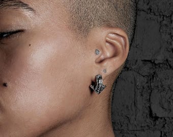Oorringen met gewichten uit Karnataka, tribale oorhangers voor opgerekte oren, 4 mm (6 g) gauge klikoorringen, oorgewichten en hangers.