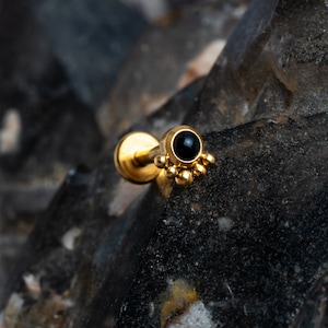 Layla Labret with Onyx, 16g golden surgical steel internally threaded screw on earring, tragus, helix, cartilage, medusa flat back earring