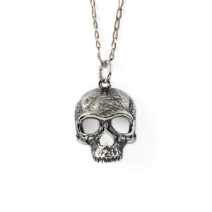 Immortal sterling silver skull pendant comes with a chain, retro rough carved skull necklace, unisex memento mori necklace, skull jewelry