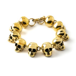 Golden skull link chain bracelet, brutal design of chunky linked skull beads bracelet, statement unisex bracelet