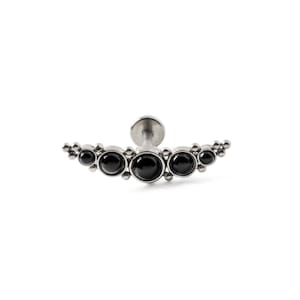 Pendiente de cartílago Deva con labret de ónix negro, de acero quirúrgico de 1,2 mm/16 g, con rosca interna y parte trasera plana, con piedra preciosa, caracola y perforación hélix.