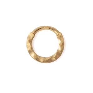 14k Gold hammered clicker ring, gold hinged segment piercing ring 1.2mm/16g, elegant clicker hoop for septum, helix, tragus, rook