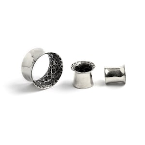 Hammered 925 Silver double flared ear tunnels for stretched ears front and side view 6mm (2g)-28mm (1.10”)