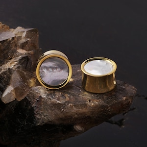 Orecchini a dilatatore dorati con madreperla, dilatatori per le orecchie da 8 mm (0 g) a 22 mm (7/8&#39;&#39;), dilatatori e tunnel boho, dilatatori per gioielli, PREZZO SINGOLO