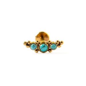 Deva Golden labret con turchese, orecchino piatto filettato internamente in acciaio chirurgico da 1,2 mm/16 g, orecchino per cartilagine con pietra preziosa, elica