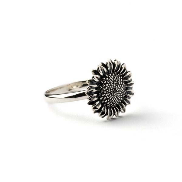 Sterling Silver Sunflower Ring, realistic daisy flower ring, nature lover floral botanical ring gift for women, handmade flower jewelry