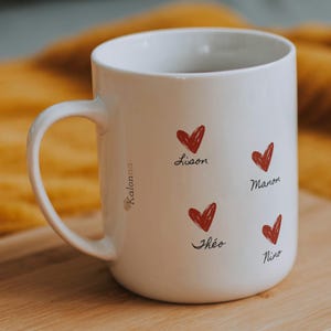 &quot;Grandma&#39;s Little Hearts&quot; Mug - Personalized Mug with Grandchildren&#39;s First Names - Tender and Unique Grandmother Gift