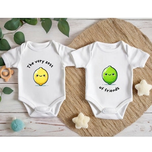 Zwillings Onesies - Lustiges Baby Body Set - Die Lebensfreude der Freunde - Geschenk für Zwillinge