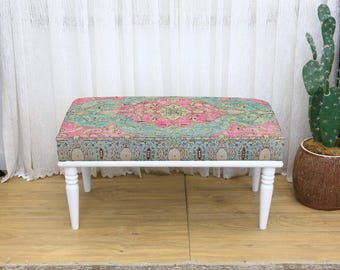 Banco de madera tapizado con kilim tejido a mano único, estilo rústico de granja, otomano, asiento de entrada, acento tribal, muebles de sala de estar, decoración.