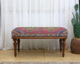 Banco otomano con estampado oriental y tapizado de alfombra turca, asiento de mesa de comedor estilo bohemio, banco de piano o reposapiés de dormitorio para la entrada.
