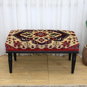 Upholstered Bedroom Ottoman Bench, Printed Accent Furniture, Soft End-of-Bed Seat, Elegant Decorative Bench for Cozy and Stylish Interiors