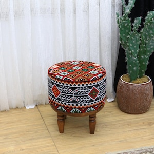 Colorful Kilim Ottoman Pouf, Multicolor Boho Footstool, Tribal Geometric Upholstered Bench, Aesthetic Round Floor Stool, Living Room Pouf