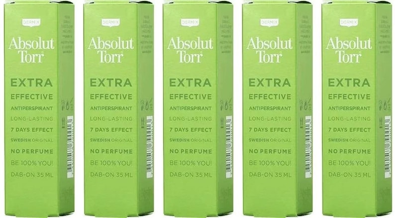 Op de afbeelding: Vijf groene en witte deodorant sticks met de tekst "Absolut Torr Extra Effectief Anti-transpirant Langdurig 7 Dagen Effect Zweeds Origineel Geen Parfum Wees 100% Jij Aanbrengen 35 ml" op de voorkant.