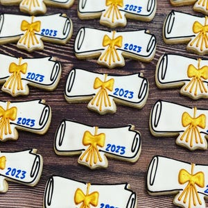 Graduation cookies