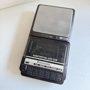 Pfannenwender SlimLine RQ-2102 Portables Kassetten-Tonbandgerät UNGEST.