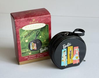 Vintage Hallmark 1961 Barbie Hatbox Case Christmas Ornament - 2000 Vintage new in box {pre-owned}