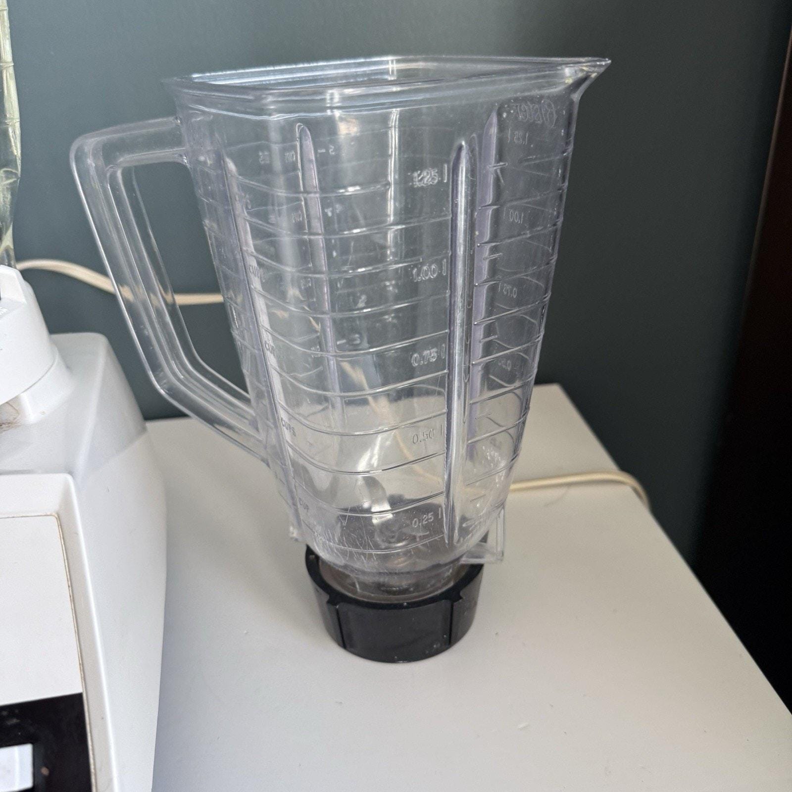 Vintage Sunbeam Osterizer 10 Speed Blender Cream White Plus