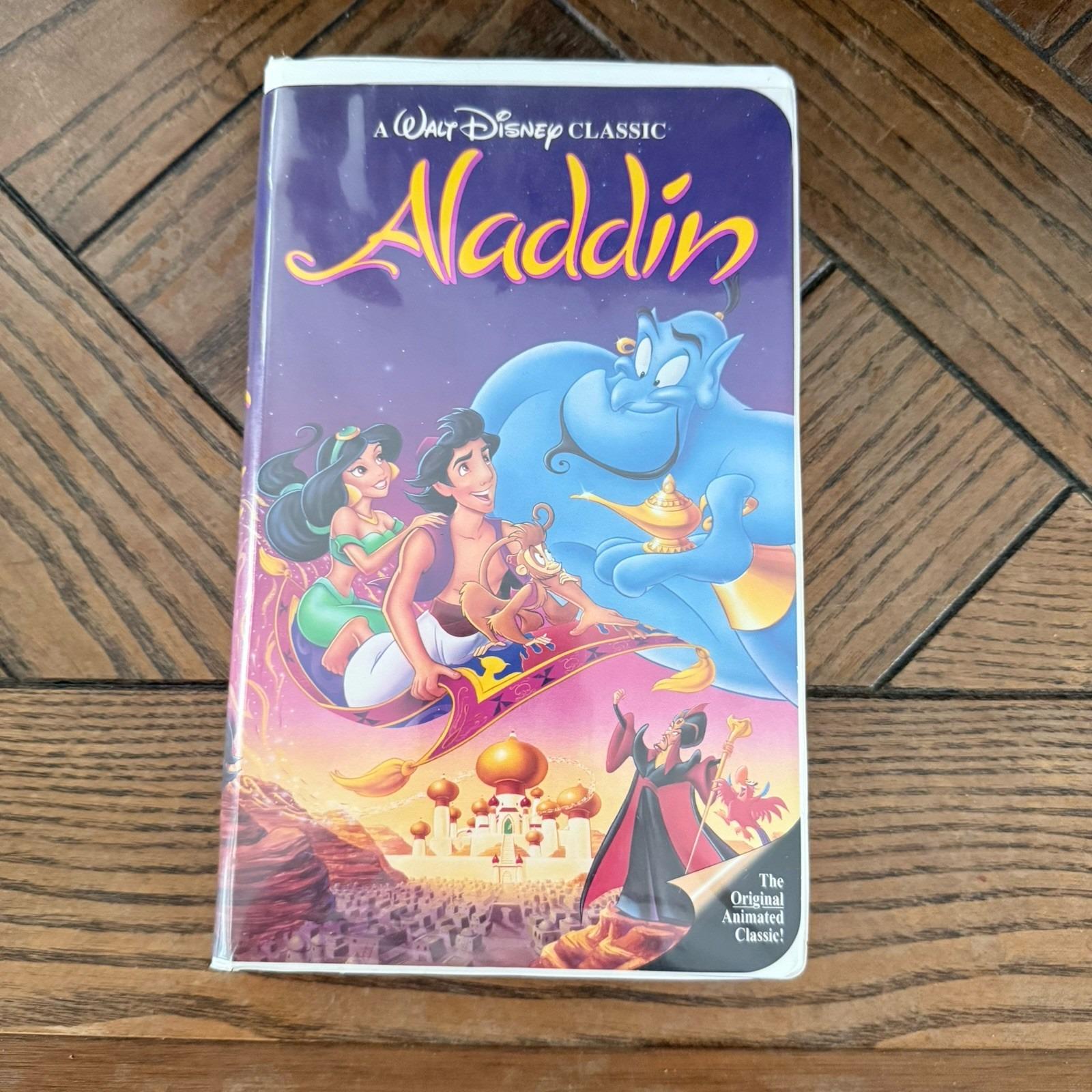 ミスターオリンピア VHS 1993年 アトランタ ジョージア 動作確認済 アラジン（VHS、1993年）ウォルト・ディズニーの名作。状態良好。迅速