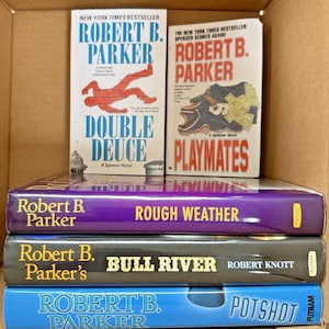Robert B. Parker Lot Of 5 Books Hardcover Mystery Detective Fiction L110 {pre-owned}