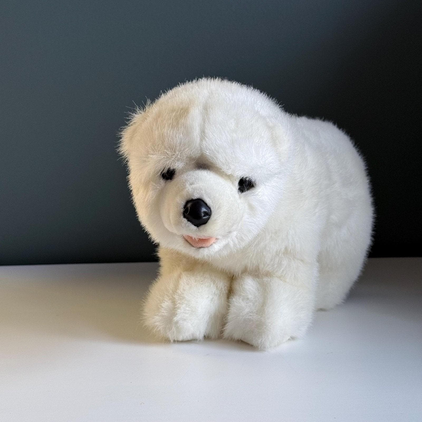 ヴィンテージのふわふわの白いシロクマのぬいぐるみ - 12インチの