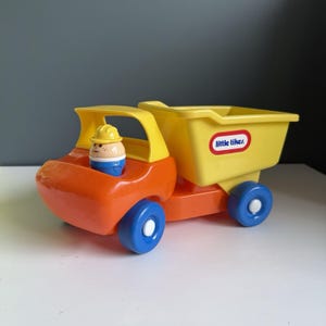 Little Tikes Toddle Tots Orange Yellow Dump Truck Vintage Toy Hardhat Man T2 {pre-owned}