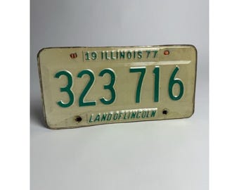 ILLINOIS 1977 Nummerplaat 323 716 Vintage Collectible Auto Groen Wit Decor