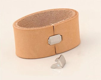 Extra Leather Staples (4)