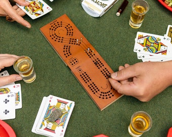 Planche de cribbage de voyage pliante de luxe - Monogrammes disponibles - Planche de cribbage en cuir personnalisée - Jeu de voyage, cadeau de voyage