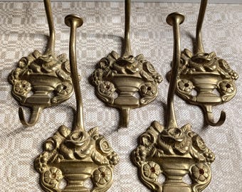Vintage 5 Brass coat hooks made in Italy. The Hooks are strong and sturdy.For Decoration the interior of a house, restaurant, cafe, hotel...
