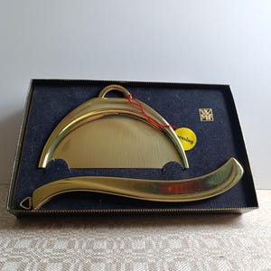 NEW in PACKAGING.Brush and Dustpan set.Made in Austria 1970s.Vintage Brass Cleaning Set with tags MESSING.A chic gift for the Hostess.