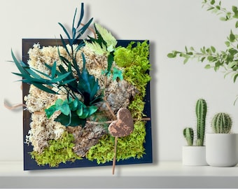 Cadre végétal stabilisé – Mousse verte, feuillage naturel et bois flotté – Déco murale artisanale – Idée cadeau nature- « Forêt enlacée »