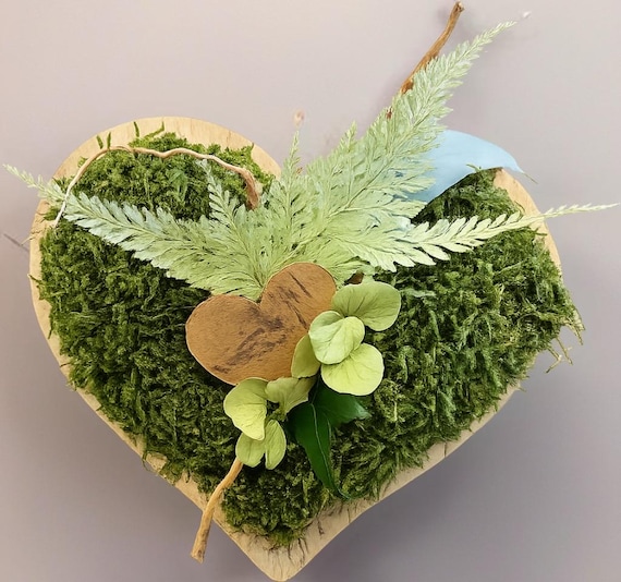 Cœur végétal stabilisé – Décoration murale naturelle – Cadre végétal en mousse – Déco nature sans entretien
