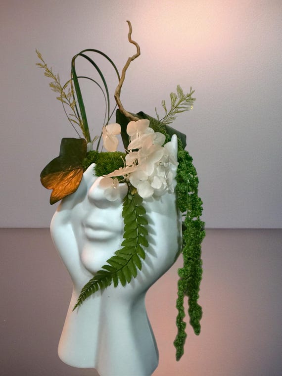 Buste visage végétal décoratif– Sculpture florale moderne- Décoration intérieure végétale stabilisée– Objet design nature