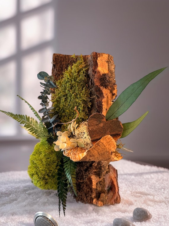 Cadre végétal stabilisé liège brut avec cœur – décoration murale naturelle zen – mousse, eucalyptus, hortensia – idée cadeau nature