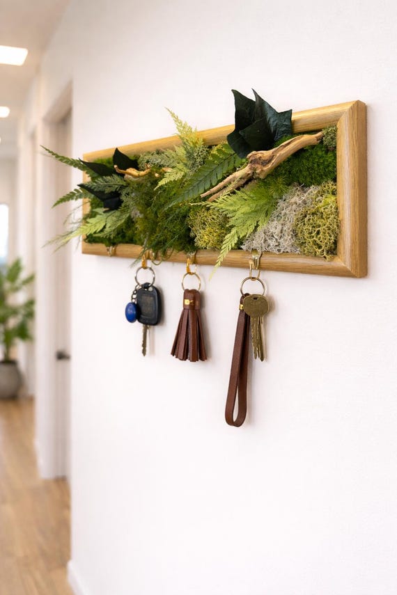Cadre végétal porte-clés mural– Déco murale naturelle bois et mousse stabilisée – Porte clés design entrée – Organisation maison