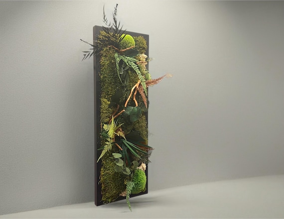 Vertical preserved plant frame – moss, bark and natural autumn foliage – Handcrafted nature wall decoration – Naturencadre