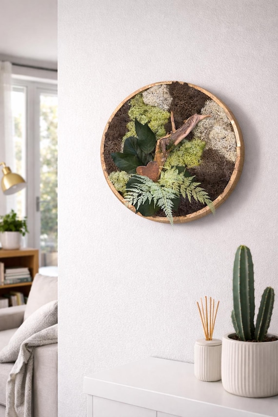 Cadre végétal rond– Mousse stabilisée et bois de manguier – Décoration murale naturelle sans entretien