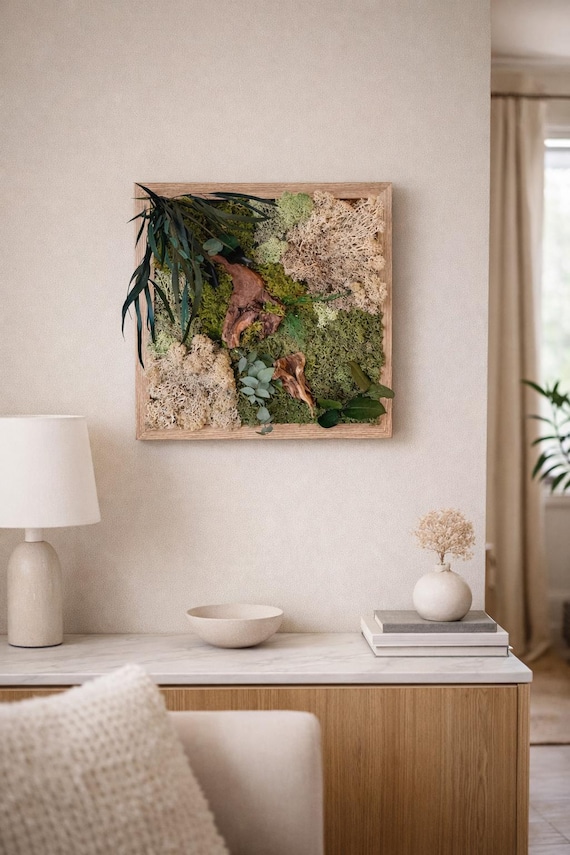 Cadre végétal stabilisé – Mousse naturelle, bois flotté et feuillage – Décoration murale artisanale en relief- Unique