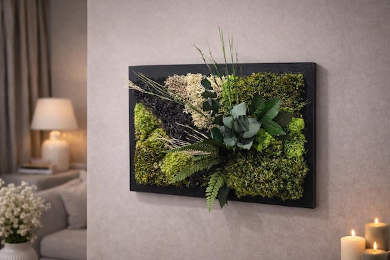 Cadre végétal mural en mousse et feuillage stabilisé – Décoration murale naturelle artisanale – Cadeau unique naturel
