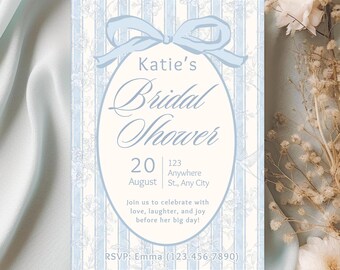 Może przedstawiać: Jasnoniebieskie i kremowe zaproszenie na wieczór panieński z kokardą i kwiatowym wzorem. Zaproszenie zawiera tekst "Katie's Bridal Shower" oraz szczegóły wydarzenia. Zawiera również informacje RSVP.