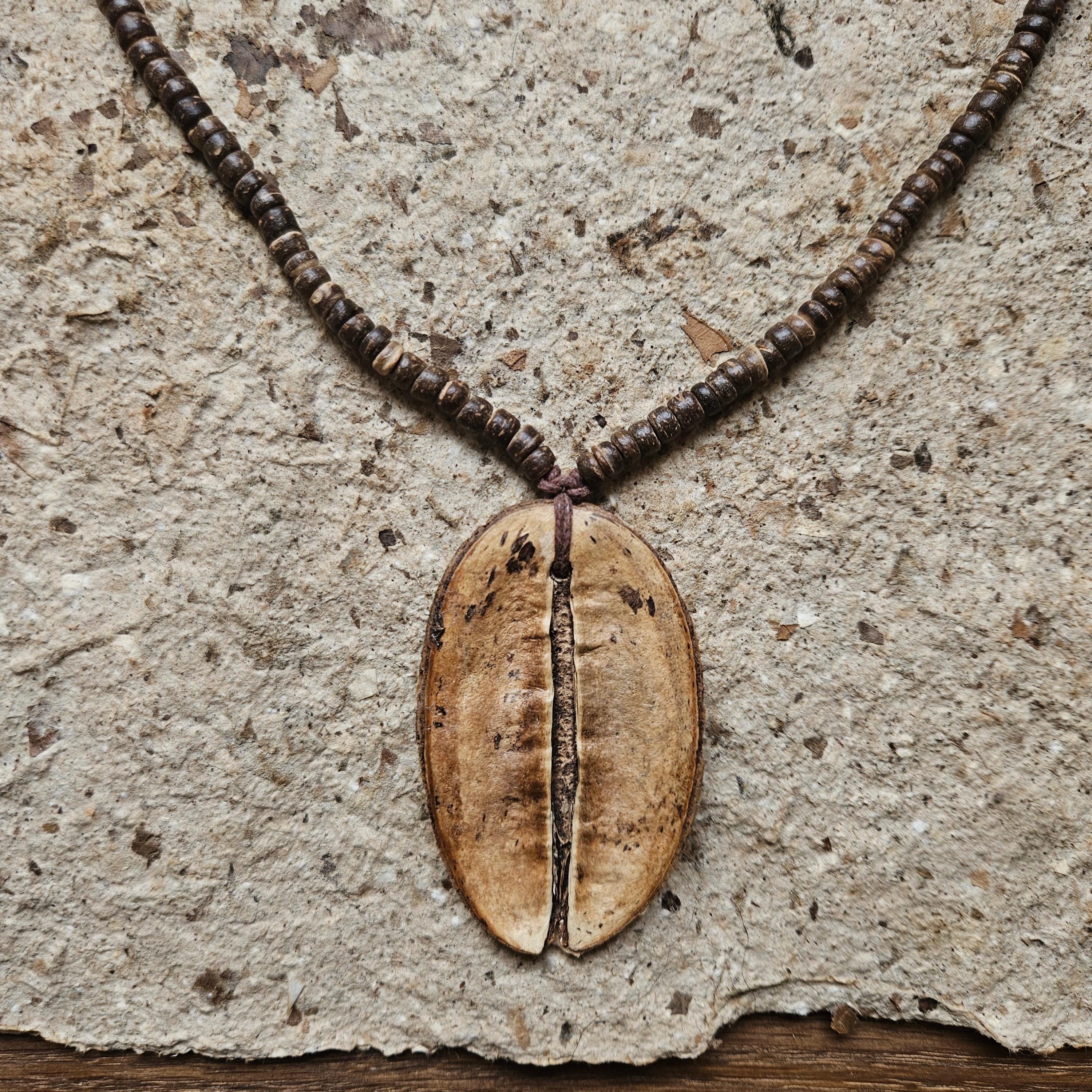 ネックレス・ペンダント Wild craft / Tribal necklace Natural Wild Necklace • Primitive Jewelry • Seed Necklace