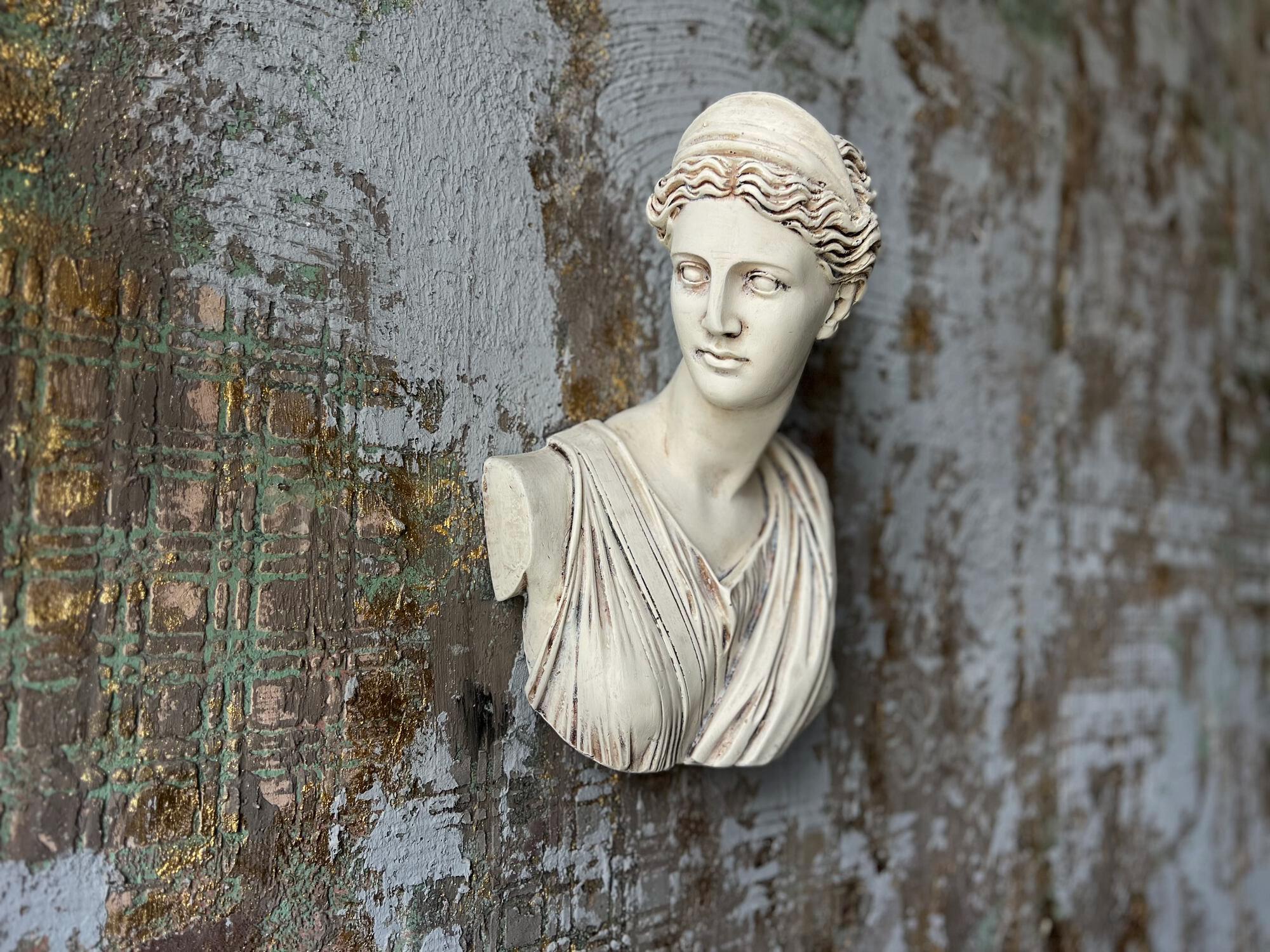 Vintage Decorative Diana Artemis Bust, Greek Goddess Sculpture, Elegant Mythological Statue, Classical Home Decor