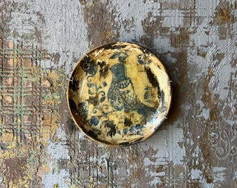 Handmade Ceramic Wall Plate: Glazed Decorative Wall Art - 10 inch