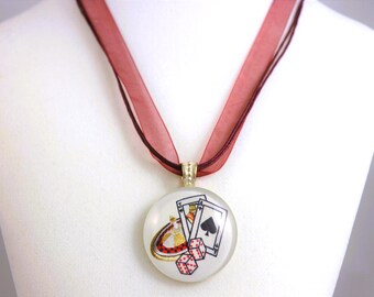 Blackjack Casino Pendant Necklace Roulette Wheel Lucky Dice Las Vegas Trip