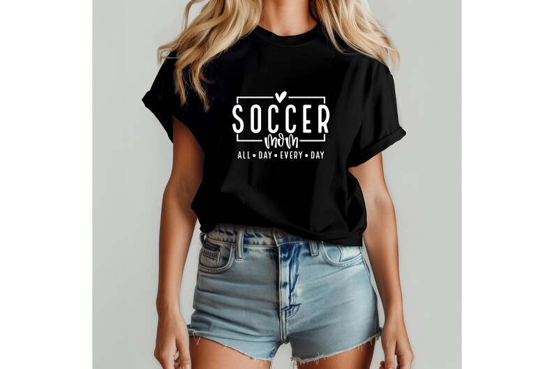 Soccer Mom Graphic Tee: Comfortable Game Day Outfit image 6