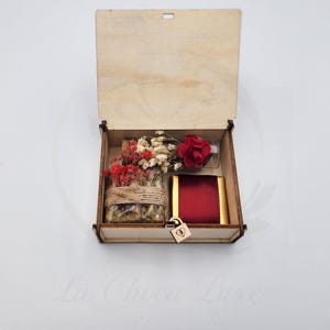 Heart-Shaped Wedding or Engagement Favor Box | Personalized Wooden Keepsake | Luxury Chocolate Gift for Bride & Groom