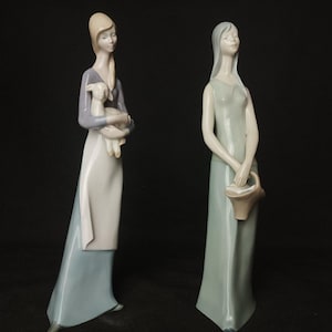Carl Scheidig - Sculpture, Sculpted group of women - 28.5 cm - Porcelain